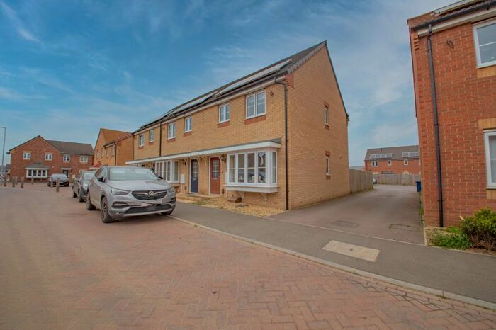 3 Bedroom Terraced House To Rent In Dandelion Drive, Whittlesey, Peterborough, PE7
