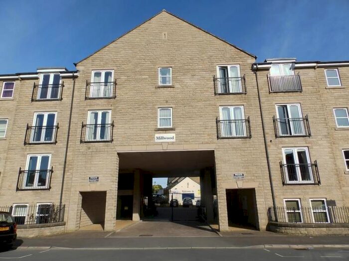 2 Bedroom Flat To Rent In Millwood, Sycamore Avenue, Bingley, West Yorkshire, BD16