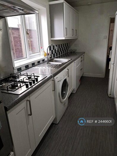 3 Bedroom Terraced House To Rent In Beakes Road, Birmingham, B67