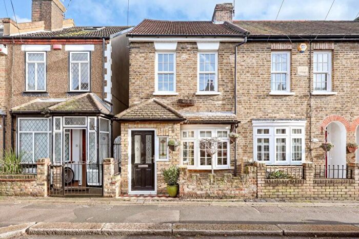 2 Bedroom End Of Terrace House For Sale In Alfred Road, Buckhurst Hill, IG9