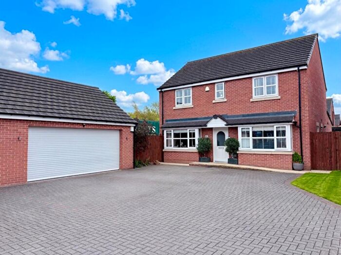 4 Bedroom Detached House For Sale In Blakewood Drive, Blaxton, DN9