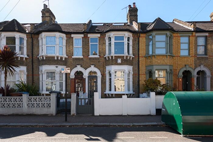 4 Bedroom Terraced House For Sale In Woodhouse Road, Leytonstone, London, E11