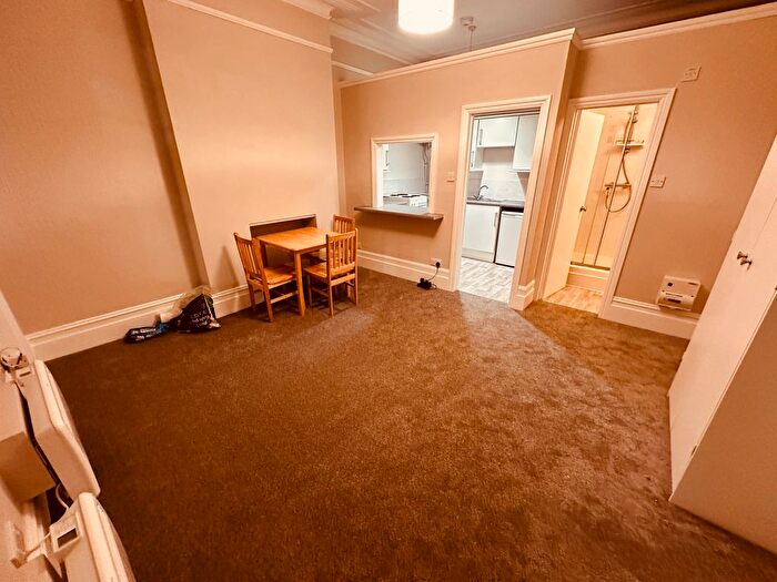 Studio To Rent In Queens Avenue, London, N10