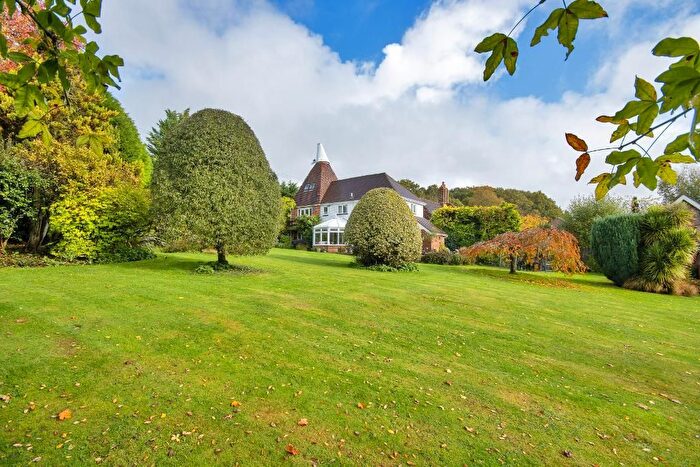 4 Bedroom Detached House For Sale In Park Lane, Cranbrook, Kent, TN17