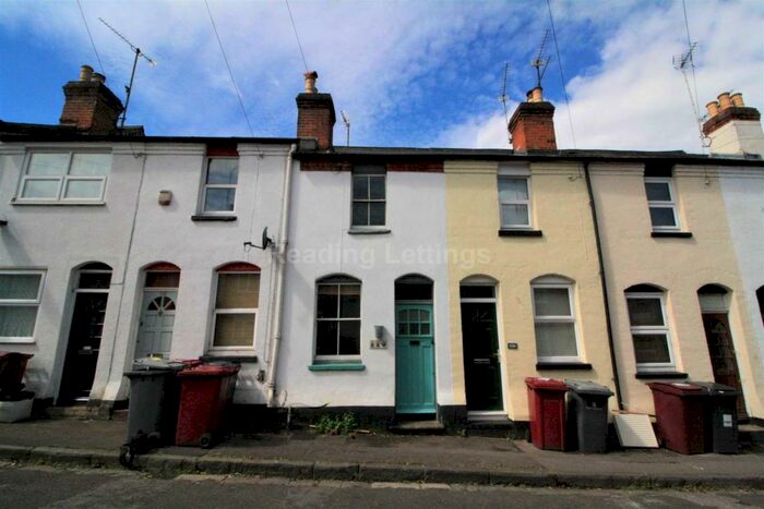 2 Bedroom Terraced House To Rent In Blenheim Gardens - Reading, RG1