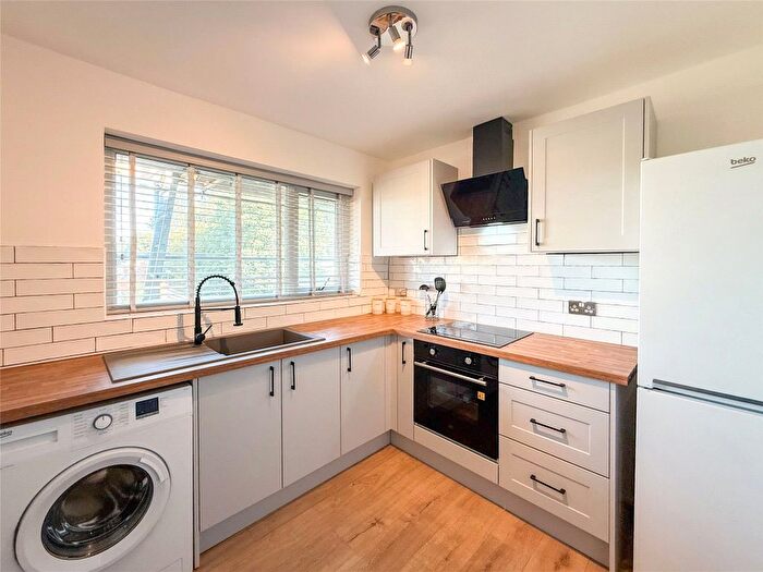 2 Bedroom Flat To Rent In Glynfellis Court, Leam Lane, NE10