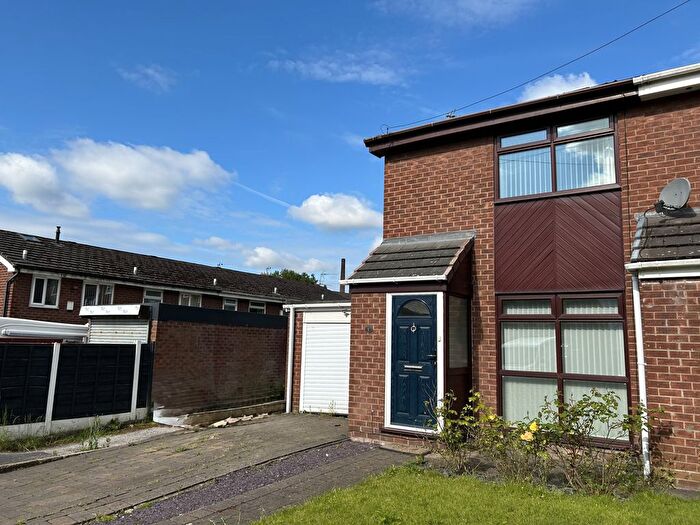 2 Bedroom Semi-Detached House To Rent In Lever Bridge Place, Bolton, BL3