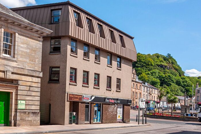 2 Bedroom Flat For Sale In Macgregor Court, Oban, PA34