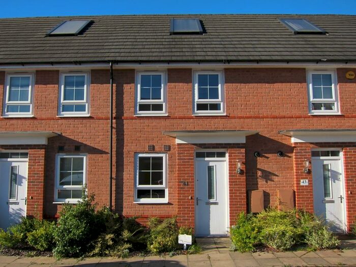 2 Bedroom Town House To Rent In Breconshire Gardens, Old Basford, Nottingham, NG6
