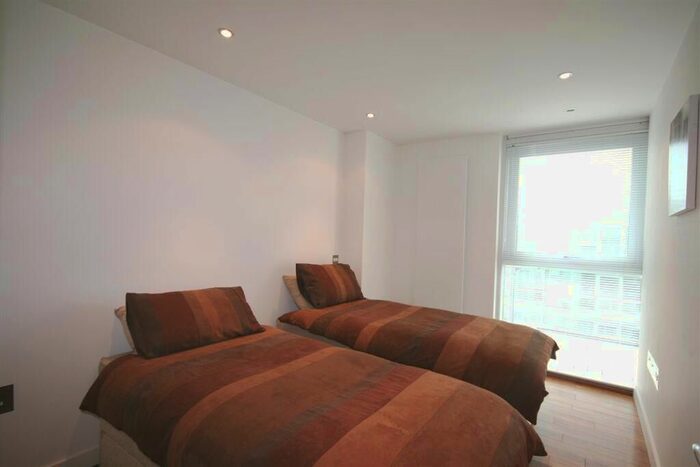 2 Bedroom Flat To Rent In Clowes Street, Salford, M3