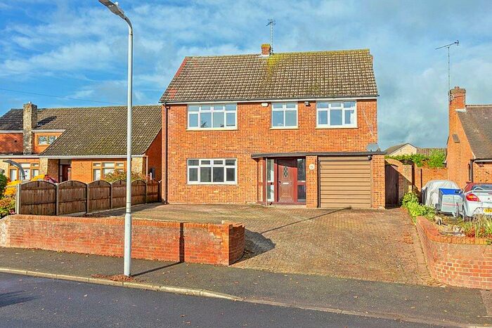 4 Bedroom Link Detached House To Rent In Ashdown, Borden Lane, Sittingbourne, Kent, ME10