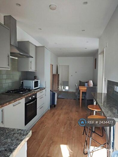 3 Bedroom Maisonette To Rent In Ling Road, London, E16