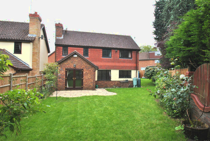 5 Bedroom Detached House To Rent In Woolston Avenue, Letchworth Garden City, SG6