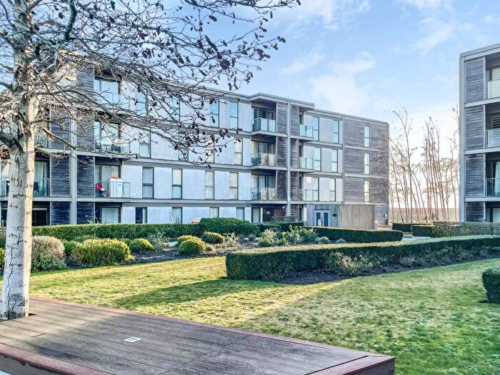 1 Bedroom Apartment For Sale In South Row, Milton Keynes, MK9