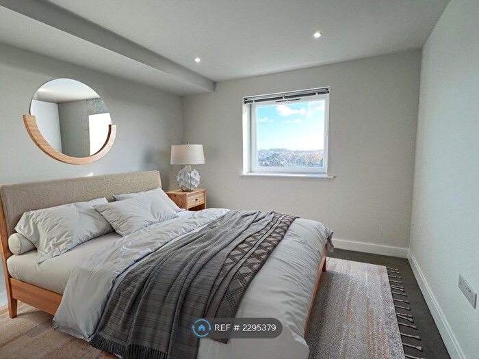 2 Bedroom Flat To Rent In Longfleet Road, Poole, BH15