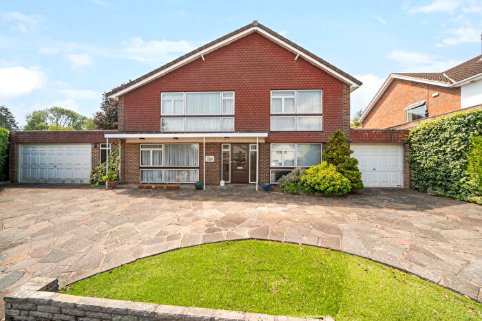 4 Bedroom Detached House For Sale In Brimstone Close, Orpington, BR6