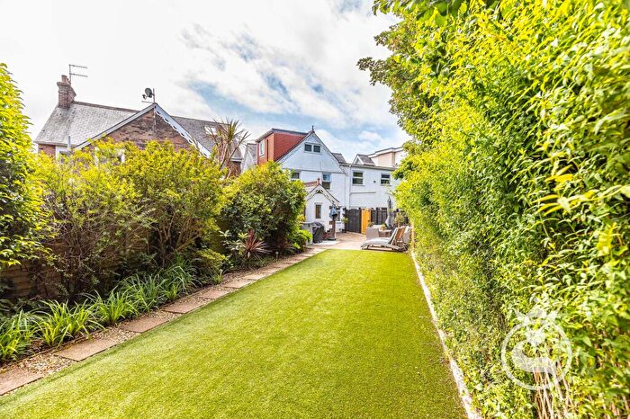 4 Bedroom Semi-Detached House For Sale In Four Bedroom With One Bedroom Annexe- North Lodge Road, Penn Hill, Poole, BH14