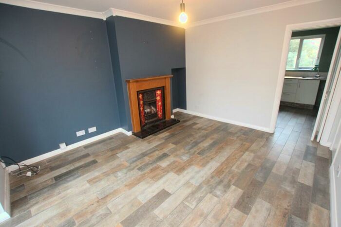 3 Bedroom End Of Terrace House For Sale In Groveside, Henlow, SG16