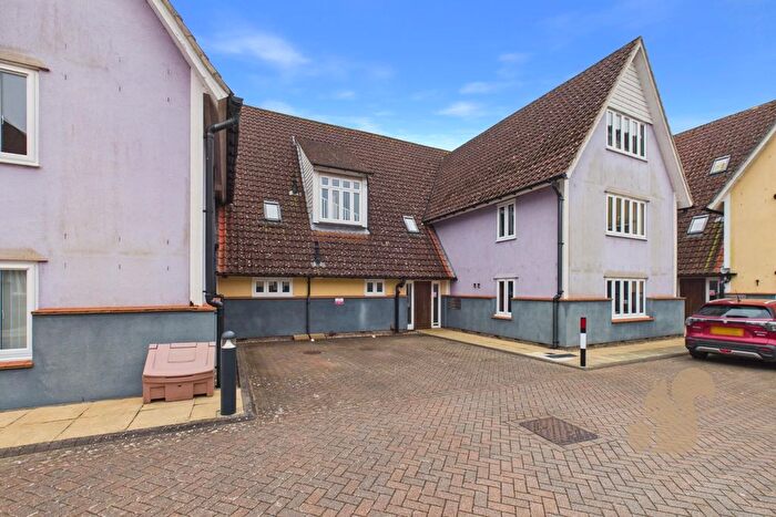 2 Bedroom Flat For Sale In Meadow Lane, Sudbury, CO10