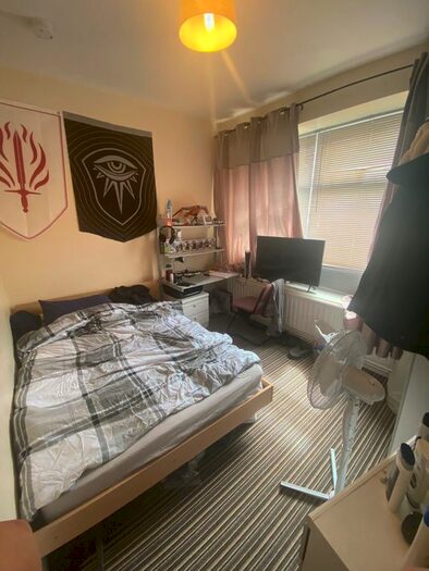 3 Bedroom Flat To Rent In Argyle Street, Swansea, SA1