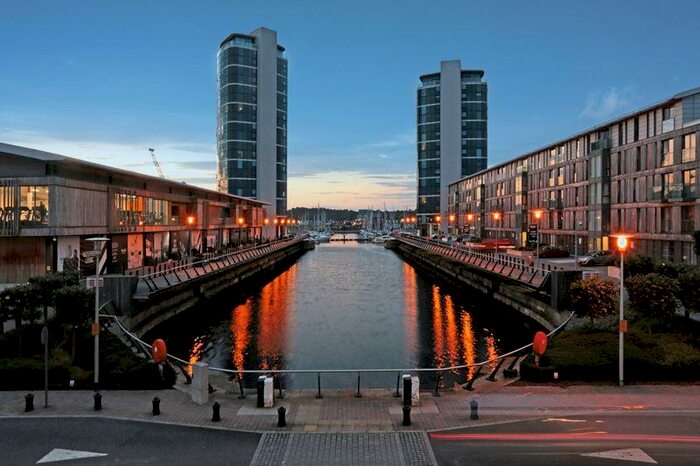1 Bedroom Apartment To Rent In The Quays, Chatham Maritime, ME4