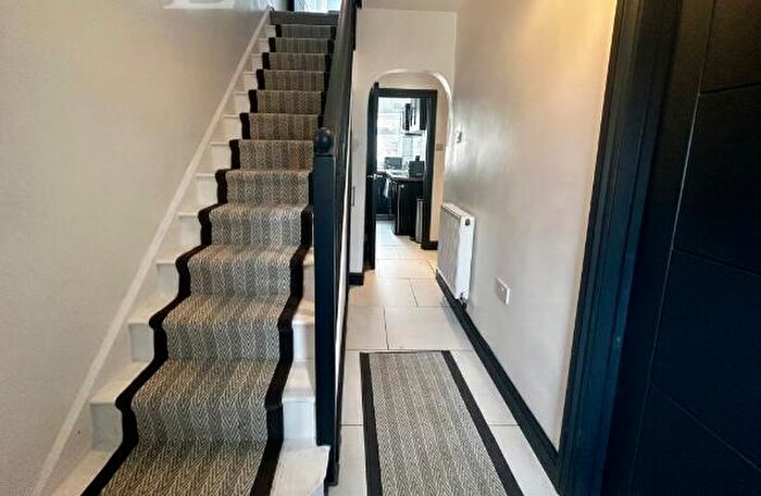 1 Bedroom Flat To Rent In Room, Links Road, Oldbury, B68