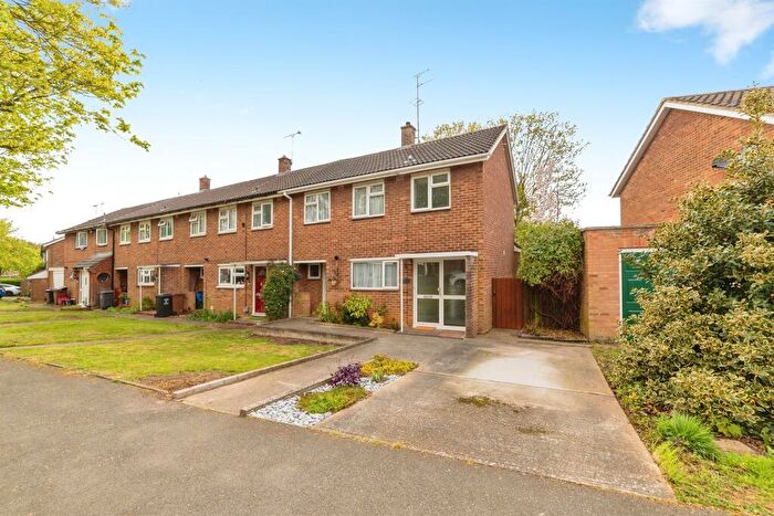 3 Bedroom End Of Terrace House For Sale In Rockingham Way, Monkswood, Stevenage, SG1