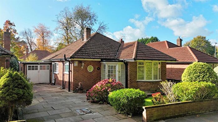 2 Bedroom Detached Bungalow For Sale In Verdure Avenue, Sale, M33