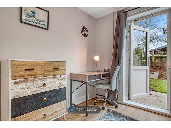 1 Bedroom Flat To Rent In Loughborough Park, London, SW9