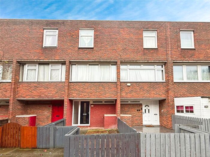 3 Bedroom Terraced House For Sale In Marshall Path, London, SE28