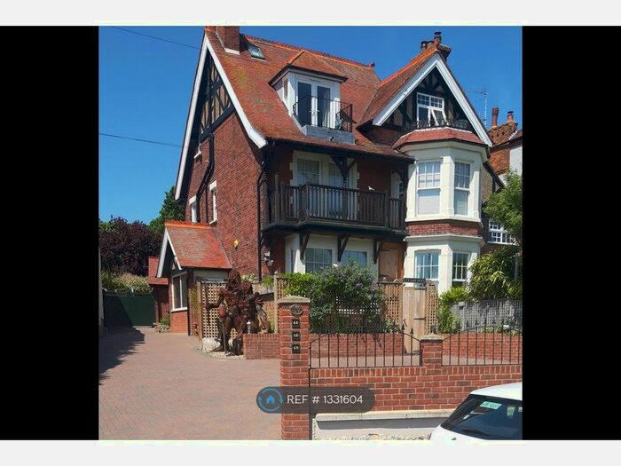 3 Bedroom Flat To Rent In Dumpton Park Drive, Broadstairs, CT10