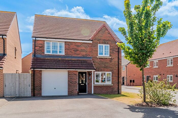 4 Bedroom Detached House For Sale In Peregrine Square, Brayton, YO8