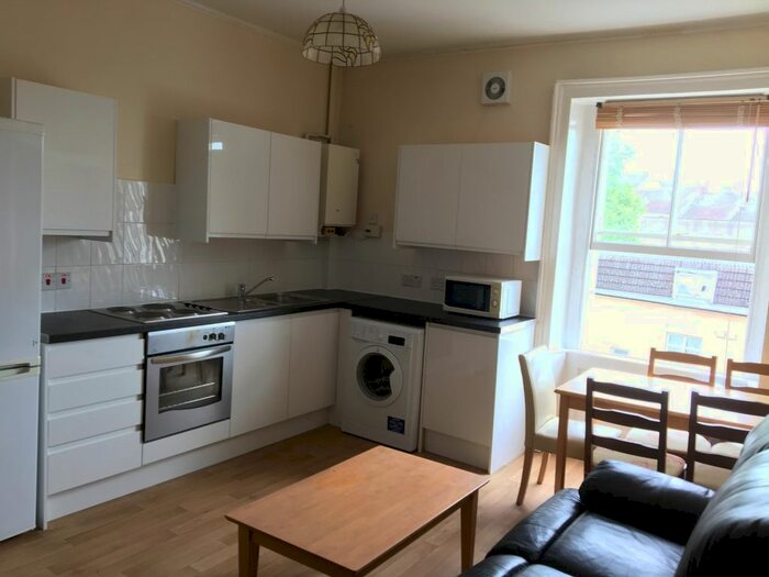 5 Bedroom Flat To Rent In Burlington Street, Bath BA1