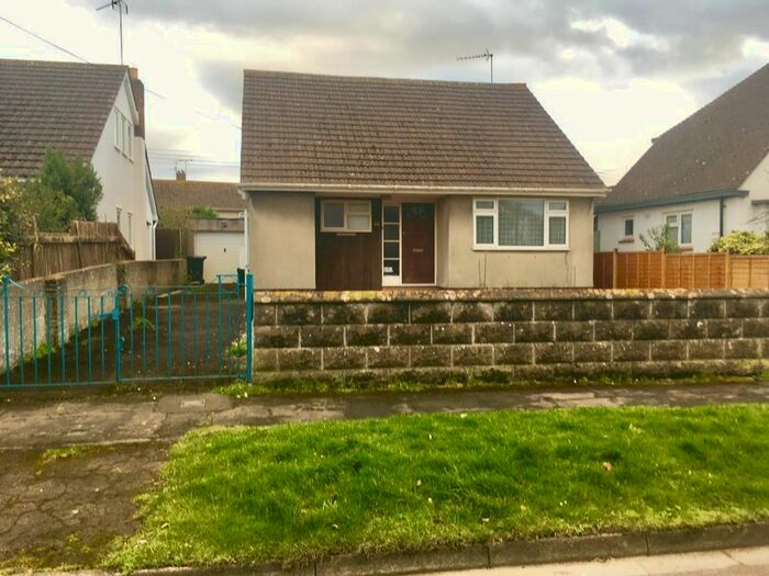 3 Bedroom Detached Bungalow To Rent In Elm Tree Road, Locking, Weston-Super-Mare, BS24