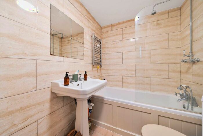 1 Bedroom Flat To Rent In Comeragh Road, Barons Court, London, W14