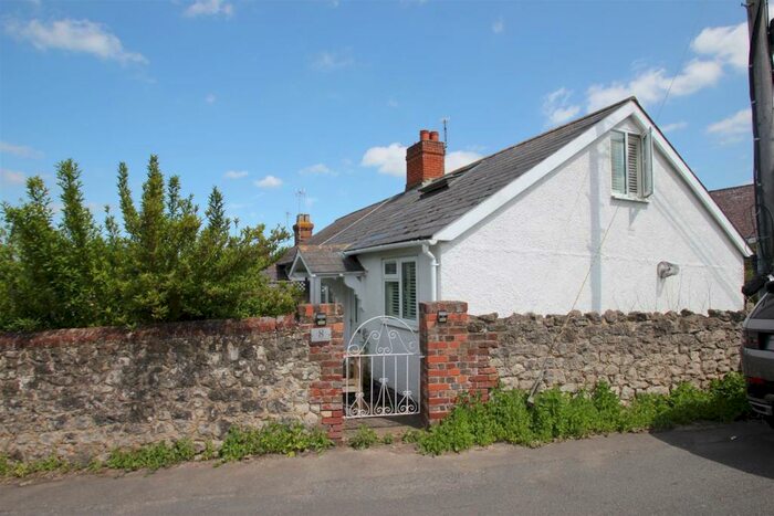 2 Bedroom Cottage To Rent In The Green, East Farleigh, Maidstone, ME15