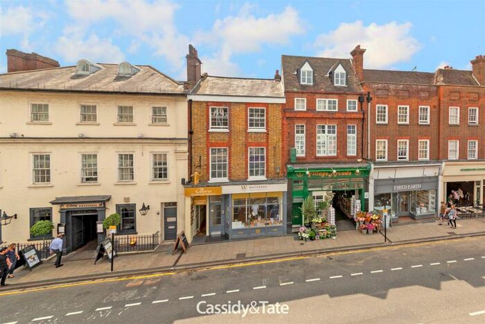 Studio To Rent In High Street, St. Albans, AL3