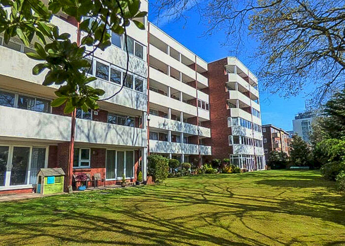 2 Bedroom Apartment To Rent In Princess Road, Poole, Dorset, BH12