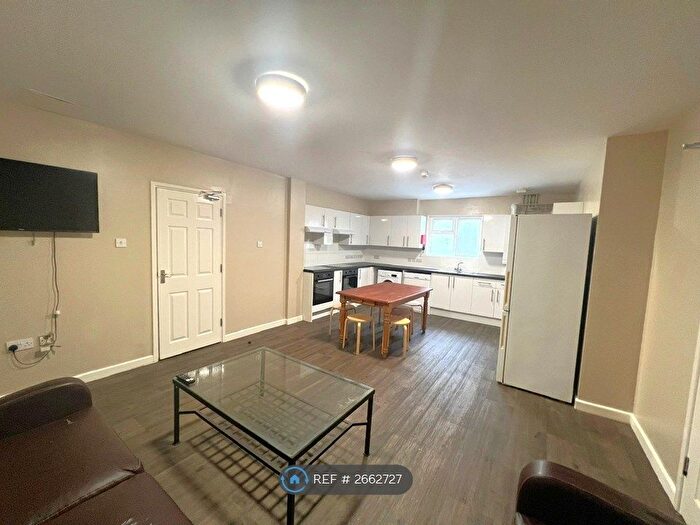 7 Bedroom Flat To Rent In Classic House, Bristol, BS1