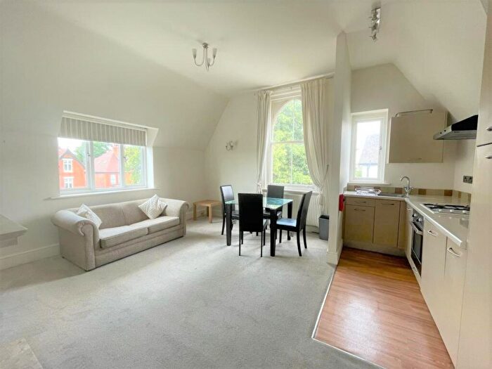 1 Bedroom Apartment To Rent In Pelham Crescent, Nottingham, NG7