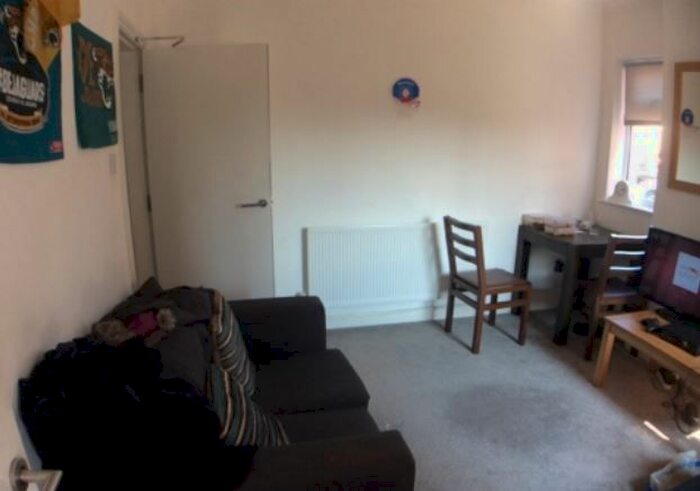 4 Bedroom Semi-Detached House To Rent In Mona Street, Beeston, Nottingham, NG9