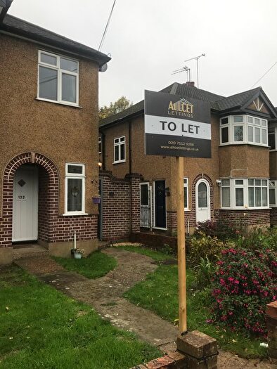 1 Bedroom Flat To Rent In Mount Park Road, Eastcote, HA5