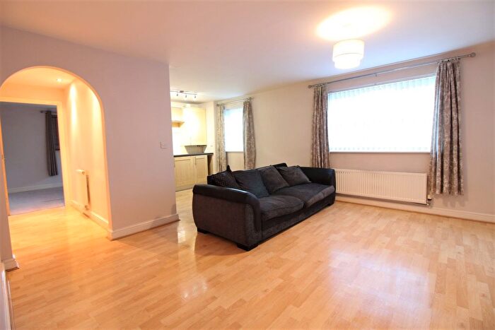 2 Bedroom Flat For Sale In Ladybank Avenue, Fulwood, Preston, PR2