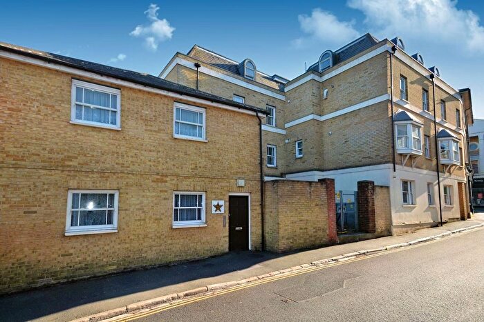 2 Bedroom Flat To Rent In Star Street, Ryde, PO33