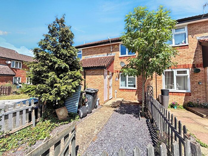 2 Bedroom Terraced House For Sale In Honeysuckle Way, Bedford, MK41