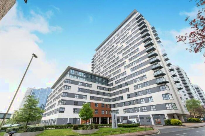 2 Bedroom Apartment To Rent In Alencon Link, Basingstoke, RG21
