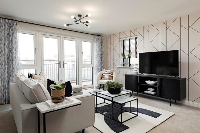 1 Bedroom Apartment For Sale In Newbury Mews, Wessex Close, Ilford, IG3