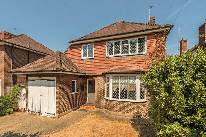 4 Bedroom Property To Rent In Denleigh Gardens, Thames Ditton, KT7