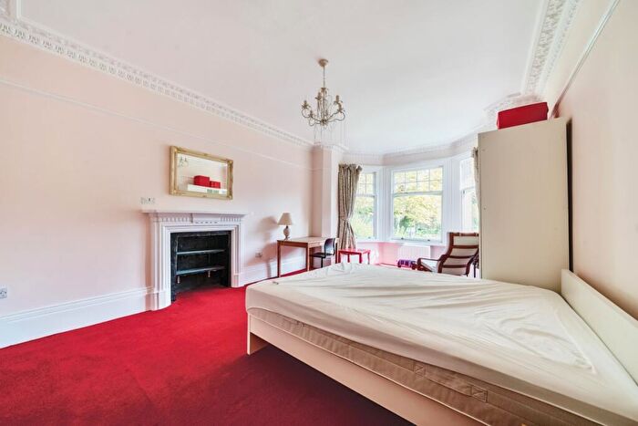 Flat To Rent In Muswell Hill London, N10