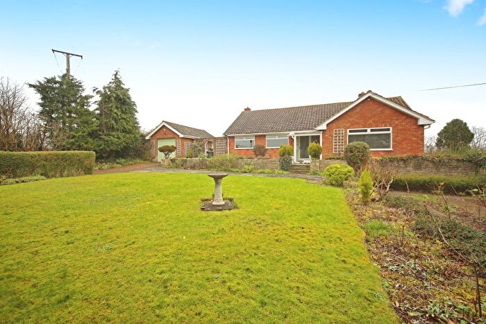 3 Bedroom Detached Bungalow For Sale In Stockwood Lane, Inkberrow, Worcester, WR7